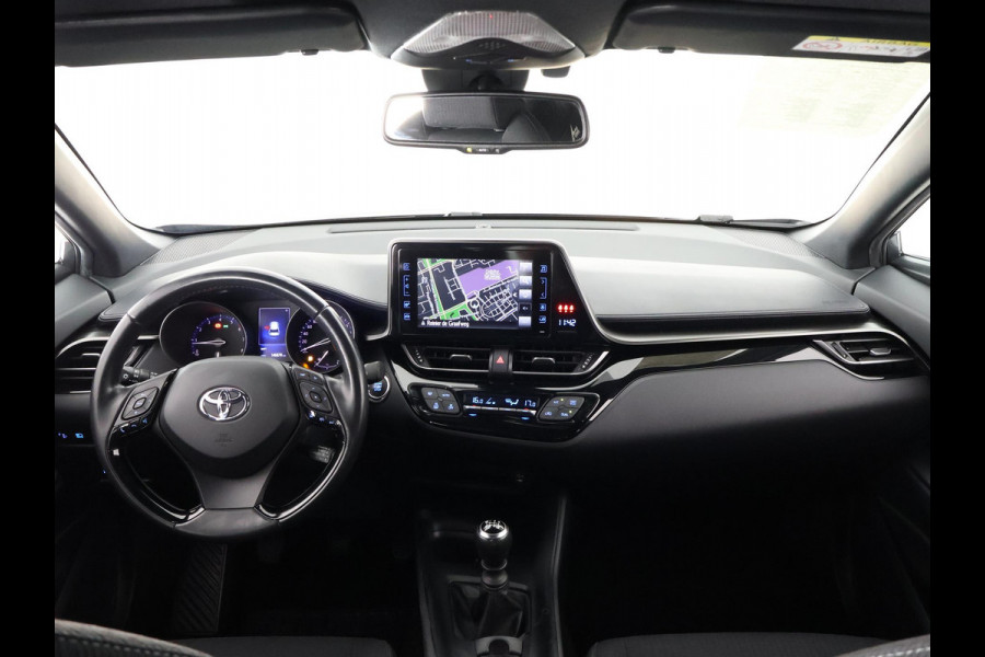 Toyota C-HR 116 PK DYNAMIC URBAN NAVI 1e EIG GARANTIE 6-2028 ! LMV.CLIMA. ADAPTIEF CRUISE CONTROL . KEYLESS ENTRY . ELEKTRISCHE INKLAPBARE SPIEGELS .