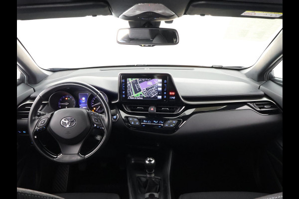 Toyota C-HR 116 PK DYNAMIC URBAN NAVI 1e EIG GARANTIE 6-2028 ! LMV.CLIMA. ADAPTIEF CRUISE CONTROL . KEYLESS ENTRY . ELEKTRISCHE INKLAPBARE SPIEGELS .