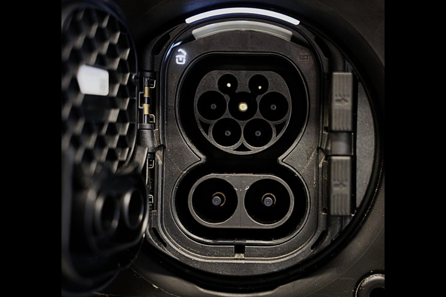 Mercedes-Benz GLE 400 e 4MATIC AMG 63 Look / FACELIFT / Head Up / Leder / 360 Camera / Memory / Open Pano / 22 Inch / Led