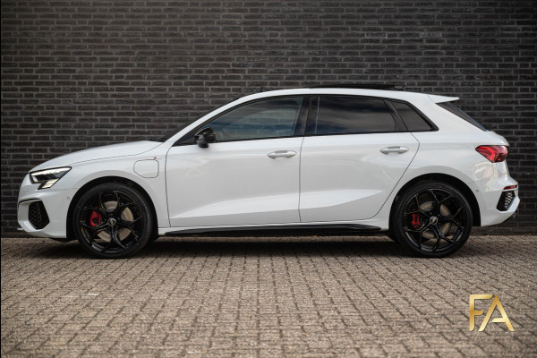 Audi A3 Sportback 45 TFSI e S Line Competition Panodak|RSseats|Sfeer|Headup|Massage|19Inch Audi A3 Sportback 45 TFSI e S Line Competition Panodak|RSseats|Sfeer|Headup|Massage|19Inch