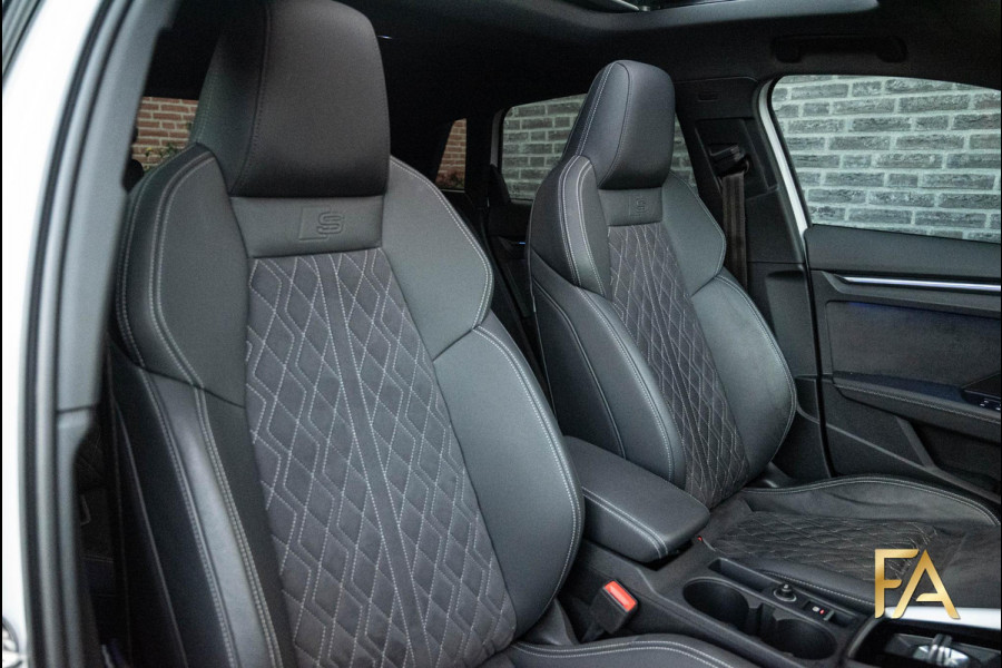 Audi A3 Sportback 45 TFSI e S Line Competition Panodak|RSseats|Sfeer|Headup|Massage|19Inch Audi A3 Sportback 45 TFSI e S Line Competition Panodak|RSseats|Sfeer|Headup|Massage|19Inch