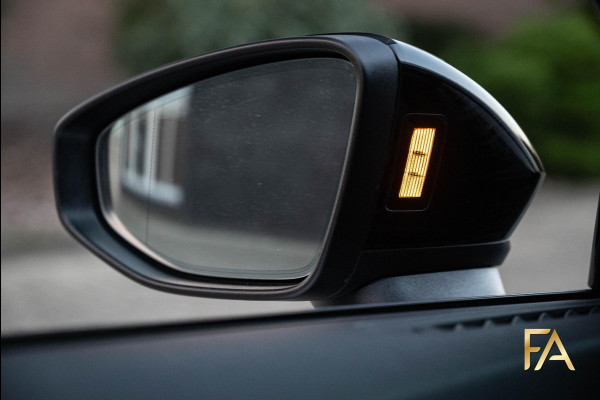 Audi A3 Sportback 45 TFSI e S Line Competition Panodak|RSseats|Sfeer|Headup|Massage|19Inch Audi A3 Sportback 45 TFSI e S Line Competition Panodak|RSseats|Sfeer|Headup|Massage|19Inch