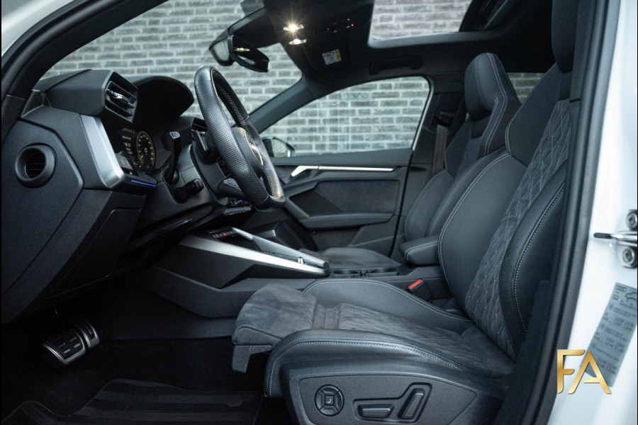 Audi A3 Sportback 45 TFSI e S Line Competition Panodak|RSseats|Sfeer|Headup|Massage|19Inch Audi A3 Sportback 45 TFSI e S Line Competition Panodak|RSseats|Sfeer|Headup|Massage|19Inch