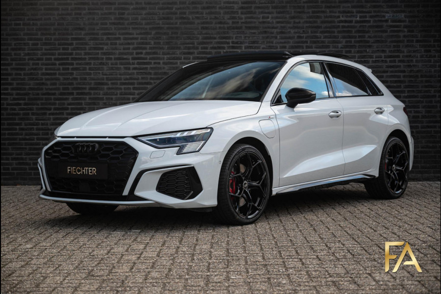 Audi A3 Sportback 45 TFSI e S Line Competition Panodak|RSseats|Sfeer|Headup|Massage|19Inch Audi A3 Sportback 45 TFSI e S Line Competition Panodak|RSseats|Sfeer|Headup|Massage|19Inch