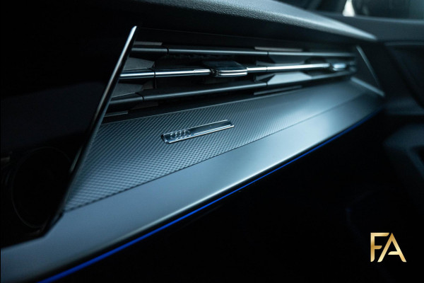 Audi A3 Sportback 45 TFSI e S Line Competition Panodak|RSseats|Sfeer|Headup|Massage|19Inch Audi A3 Sportback 45 TFSI e S Line Competition Panodak|RSseats|Sfeer|Headup|Massage|19Inch