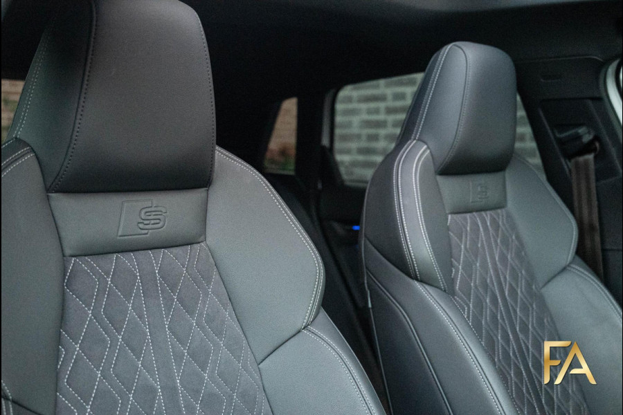Audi A3 Sportback 45 TFSI e S Line Competition Panodak|RSseats|Sfeer|Headup|Massage|19Inch Audi A3 Sportback 45 TFSI e S Line Competition Panodak|RSseats|Sfeer|Headup|Massage|19Inch