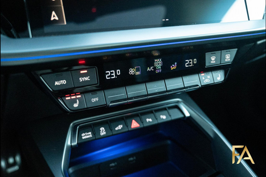 Audi A3 Sportback 45 TFSI e S Line Competition Panodak|RSseats|Sfeer|Headup|Massage|19Inch Audi A3 Sportback 45 TFSI e S Line Competition Panodak|RSseats|Sfeer|Headup|Massage|19Inch