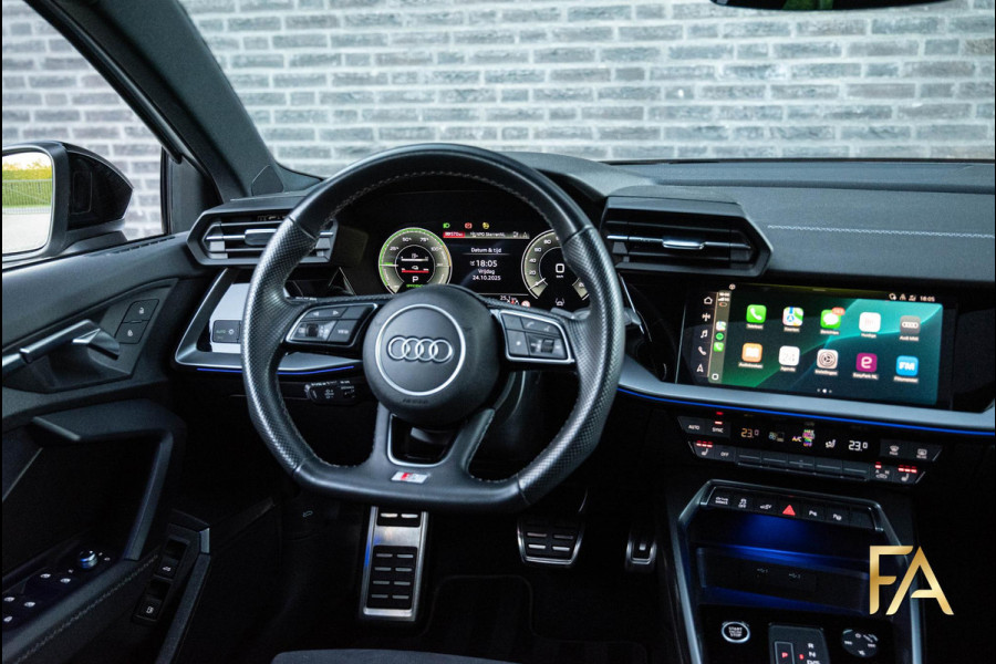 Audi A3 Sportback 45 TFSI e S Line Competition Panodak|RSseats|Sfeer|Headup|Massage|19Inch Audi A3 Sportback 45 TFSI e S Line Competition Panodak|RSseats|Sfeer|Headup|Massage|19Inch