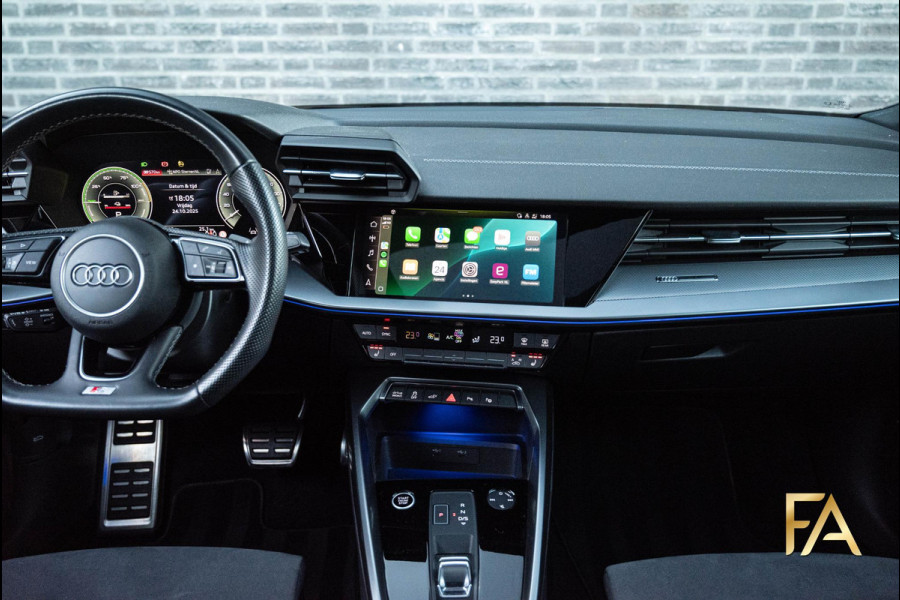 Audi A3 Sportback 45 TFSI e S Line Competition Panodak|RSseats|Sfeer|Headup|Massage|19Inch Audi A3 Sportback 45 TFSI e S Line Competition Panodak|RSseats|Sfeer|Headup|Massage|19Inch