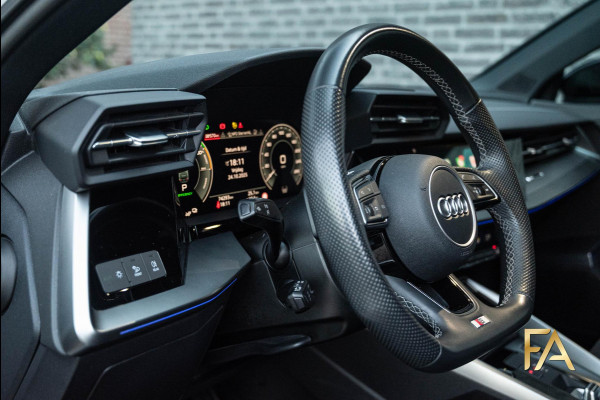 Audi A3 Sportback 45 TFSI e S Line Competition Panodak|RSseats|Sfeer|Headup|Massage|19Inch Audi A3 Sportback 45 TFSI e S Line Competition Panodak|RSseats|Sfeer|Headup|Massage|19Inch