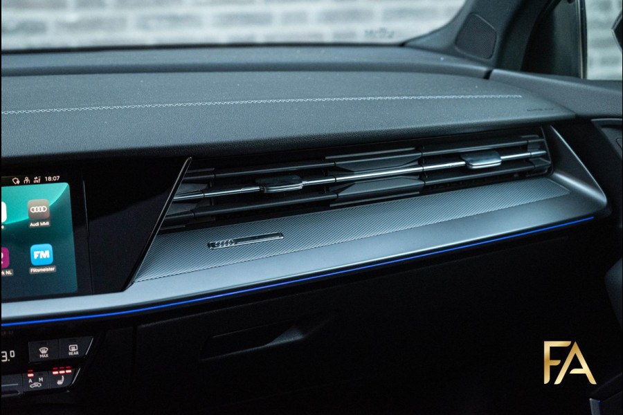 Audi A3 Sportback 45 TFSI e S Line Competition Panodak|RSseats|Sfeer|Headup|Massage|19Inch Audi A3 Sportback 45 TFSI e S Line Competition Panodak|RSseats|Sfeer|Headup|Massage|19Inch