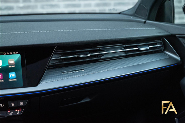 Audi A3 Sportback 45 TFSI e S Line Competition Panodak|RSseats|Sfeer|Headup|Massage|19Inch Audi A3 Sportback 45 TFSI e S Line Competition Panodak|RSseats|Sfeer|Headup|Massage|19Inch