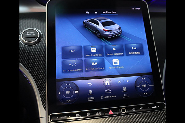 Mercedes-Benz C-Klasse 300 e AMG 63 Look / Camera / Acc / Lane Assist / F1 / Verwarming 4x / Leder / Open Pano / Dode Hoek / 20 In Mercedes-Benz C-Klasse 300 e AMG 63 Look / Camera / Acc / Lane Assist / F1 / Verwarming 4x / Leder / Open Pano / Dode Hoek / 20 In