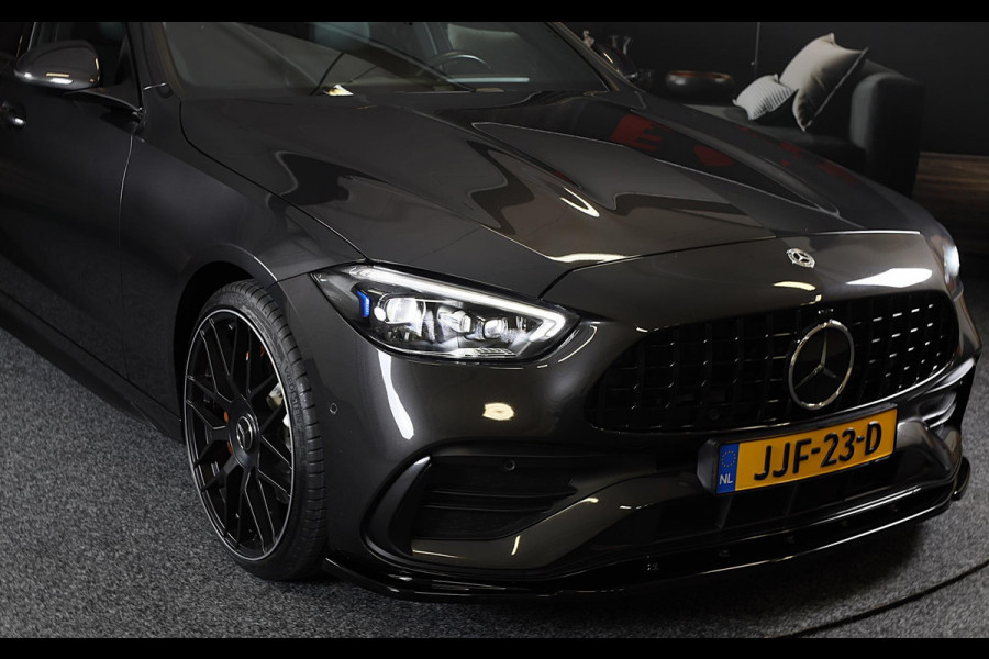 Mercedes-Benz C-Klasse 300 e AMG 63 Look / Camera / Acc / Lane Assist / F1 / Verwarming 4x / Leder / Open Pano / Dode Hoek / 20 In Mercedes-Benz C-Klasse 300 e AMG 63 Look / Camera / Acc / Lane Assist / F1 / Verwarming 4x / Leder / Open Pano / Dode Hoek / 20 In