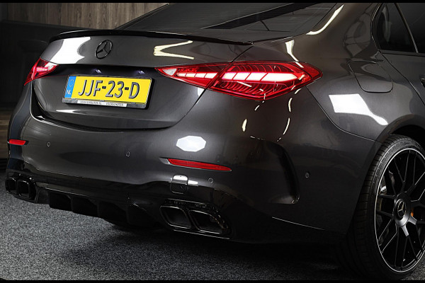 Mercedes-Benz C-Klasse 300 e AMG 63 Look / Camera / Acc / Lane Assist / F1 / Verwarming 4x / Leder / Open Pano / Dode Hoek / 20 In Mercedes-Benz C-Klasse 300 e AMG 63 Look / Camera / Acc / Lane Assist / F1 / Verwarming 4x / Leder / Open Pano / Dode Hoek / 20 In