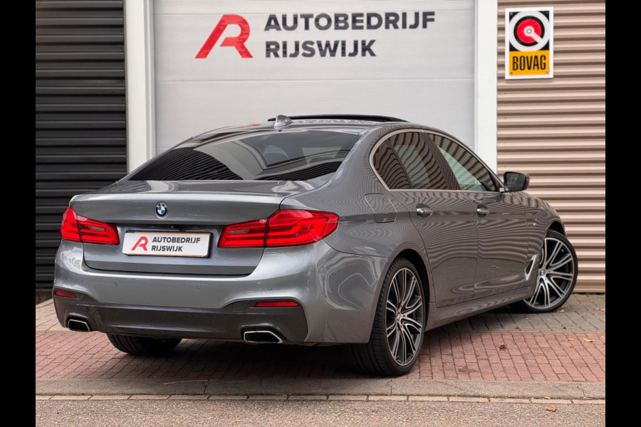 BMW 5 Serie 530i High Executive Dak/Memory/Camera/HuD BMW 5 Serie 530i High Executive Dak/Memory/Camera/HuD