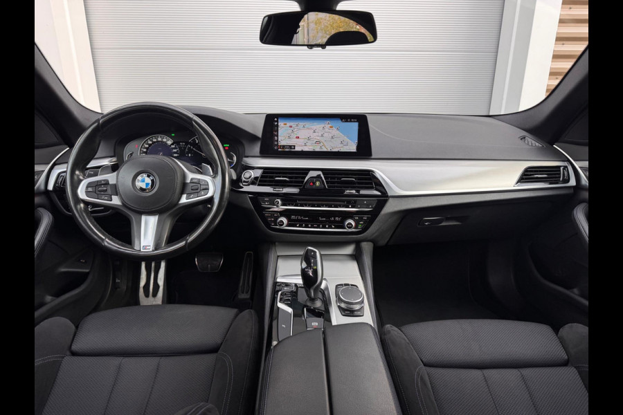 BMW 5 Serie 530i High Executive Dak/Memory/Camera/HuD BMW 5 Serie 530i High Executive Dak/Memory/Camera/HuD