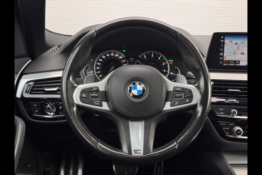 BMW 5 Serie 530i High Executive Dak/Memory/Camera/HuD BMW 5 Serie 530i High Executive Dak/Memory/Camera/HuD