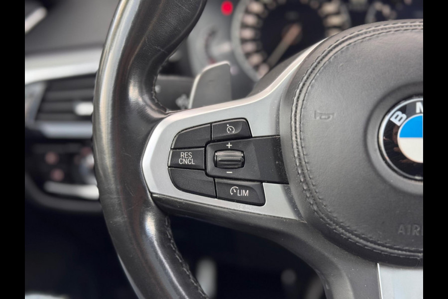 BMW 5 Serie 530i High Executive Dak/Memory/Camera/HuD BMW 5 Serie 530i High Executive Dak/Memory/Camera/HuD