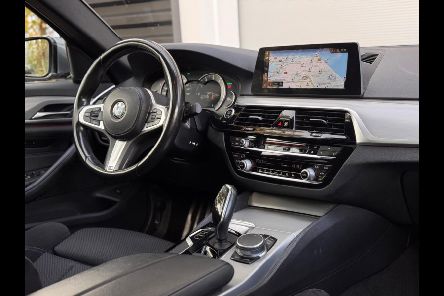 BMW 5 Serie 530i High Executive Dak/Memory/Camera/HuD BMW 5 Serie 530i High Executive Dak/Memory/Camera/HuD