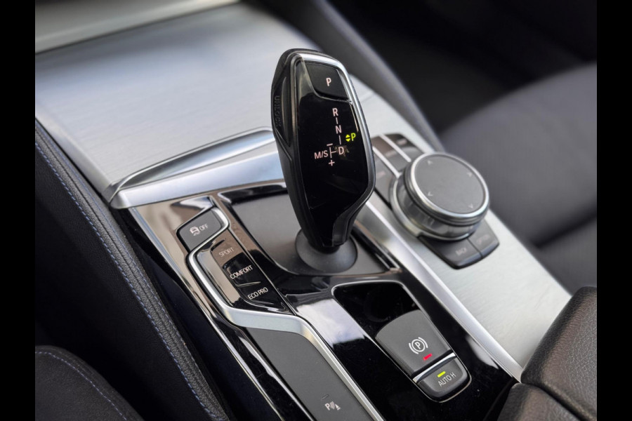 BMW 5 Serie 530i High Executive Dak/Memory/Camera/HuD BMW 5 Serie 530i High Executive Dak/Memory/Camera/HuD