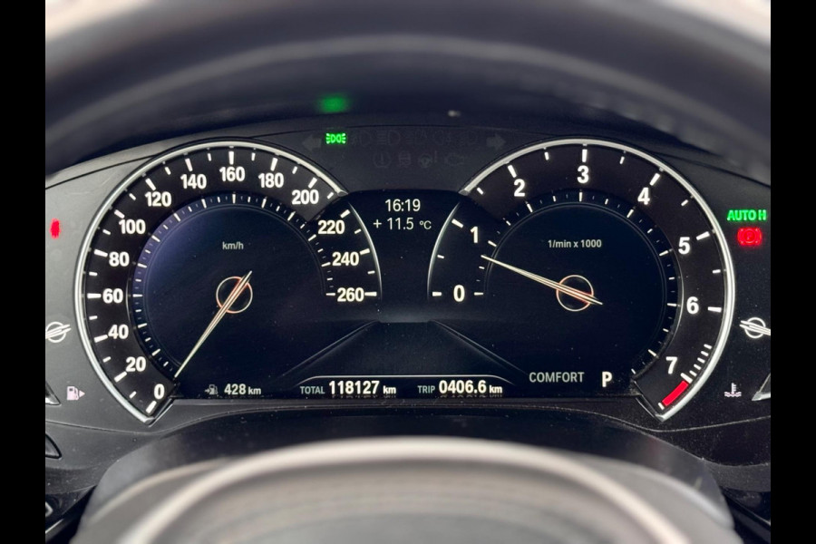 BMW 5 Serie 530i High Executive Dak/Memory/Camera/HuD BMW 5 Serie 530i High Executive Dak/Memory/Camera/HuD