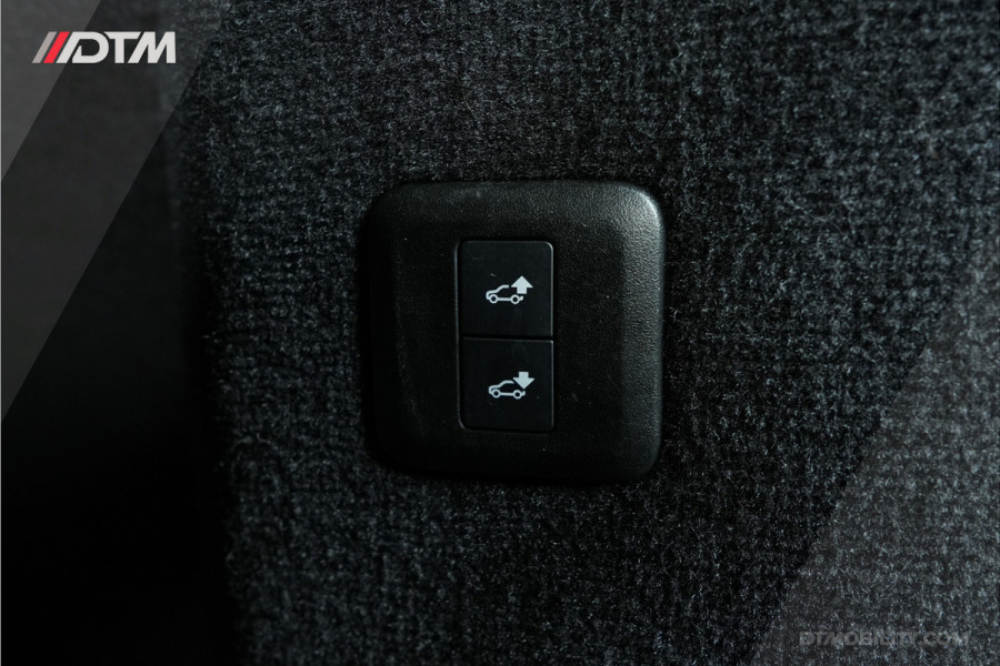 Land Rover Range Rover Sport P400e HSE Dynamic | SVO | Panoramadak | HuD | Alcantara Land Rover Range Rover Sport P400e HSE Dynamic | SVO | Panoramadak | HuD | Alcantara