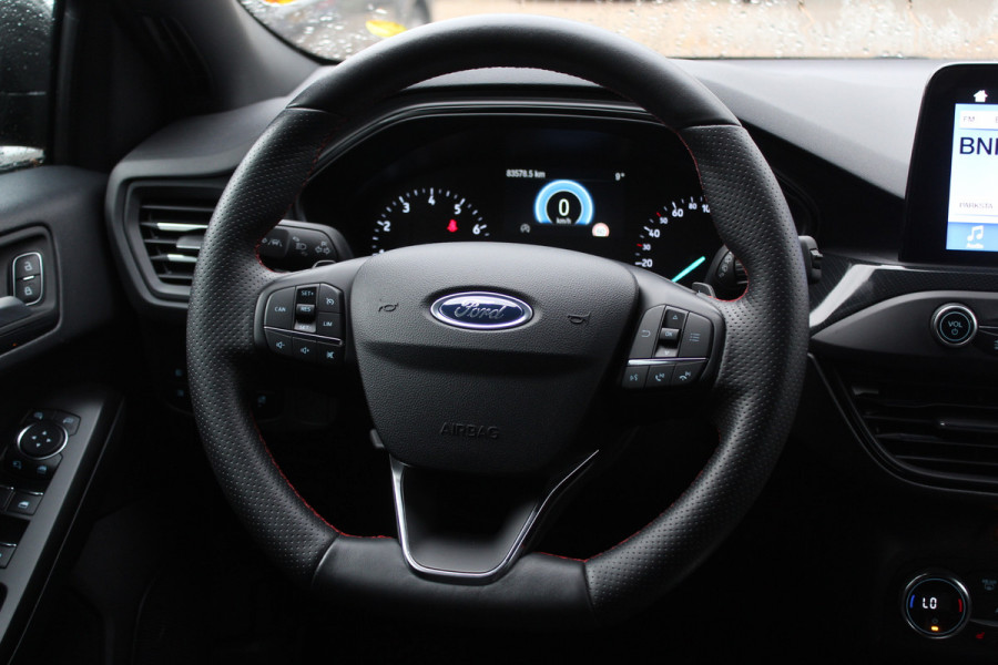 Ford FOCUS Wagon 1.5 EcoBoost ST Line Business / Camera / Navigatie / Keyless / 18'' / Stuurverwarming / DAB / Dodehoek / Cruise Control Ford FOCUS Wagon 1.5 EcoBoost ST Line Business / Camera / Navigatie / Keyless / 18'' / Stuurverwarming / DAB / Dodehoek / Cruise Control