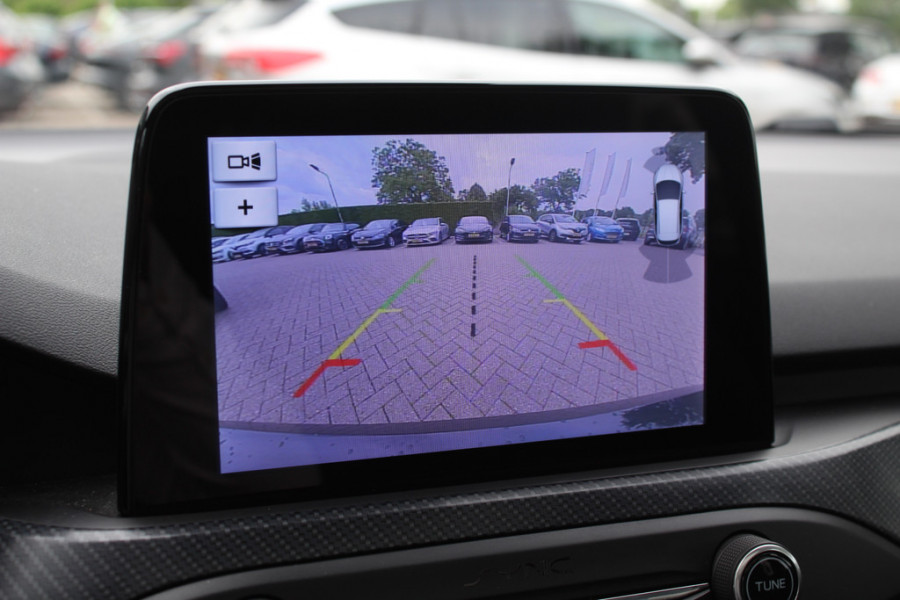 Ford FOCUS Wagon 1.5 EcoBoost ST Line Business / Camera / Navigatie / Keyless / 18'' / Stuurverwarming / DAB / Dodehoek / Cruise Control Ford FOCUS Wagon 1.5 EcoBoost ST Line Business / Camera / Navigatie / Keyless / 18'' / Stuurverwarming / DAB / Dodehoek / Cruise Control