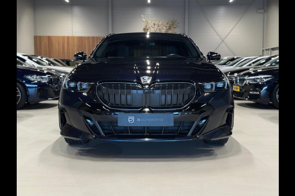 BMW 5 Serie Touring 530e M-Sport Pro, Shadow Line, Laser Led, Hud, 360 Cam, Leder, Apple Carplay, Android Auto, Dealer Onderhouden