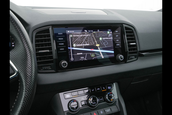 Škoda Karoq 1.5 TSI ACT Sportline (INCL-BTW) Aut. *PANO | DIGI-COCKPIT | ADAPTIVE-CRUISE | FULL-LED | BLIND-SPOT | HEATED-SPORTSEATS | CAMERA | AMBIENT-LIGHT | NAVI-FULLMAP | KEYLESS | DAB+ | SHIFT-PADDLES | PRIVACY-GLASS | .