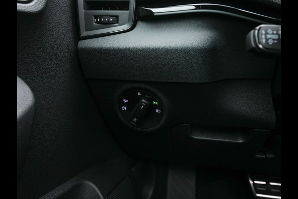 Škoda Karoq 1.5 TSI ACT Sportline (INCL-BTW) Aut. *PANO | DIGI-COCKPIT | ADAPTIVE-CRUISE | FULL-LED | BLIND-SPOT | HEATED-SPORTSEATS | CAMERA | AMBIENT-LIGHT | NAVI-FULLMAP | KEYLESS | DAB+ | SHIFT-PADDLES | PRIVACY-GLASS | .