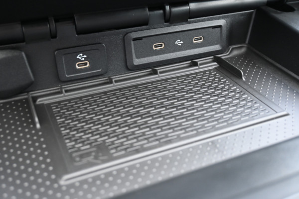 Mercedes-Benz Sprinter 319 CDI 4x4 L4H2 Maxi Select Distronic, Geveerde stoel, LED, 360 Graden Camera Mercedes-Benz Sprinter 319 CDI 4x4 L4H2 Maxi Select Distronic, Geveerde stoel, LED, 360 Graden Camera