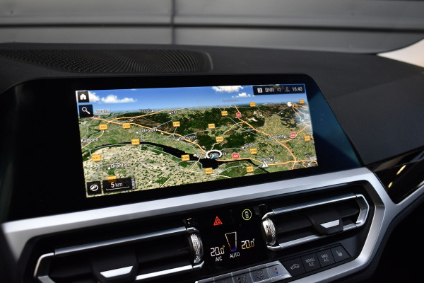BMW 3 Serie 330e High Executive Shadow Line | ACC | 19'' M Wielen | Stuur + Stoelverwarming | CarPlay | Live Cockpit Pro | BMW 3 Serie 330e High Executive Shadow Line | ACC | 19'' M Wielen | Stuur + Stoelverwarming | CarPlay | Live Cockpit Pro |