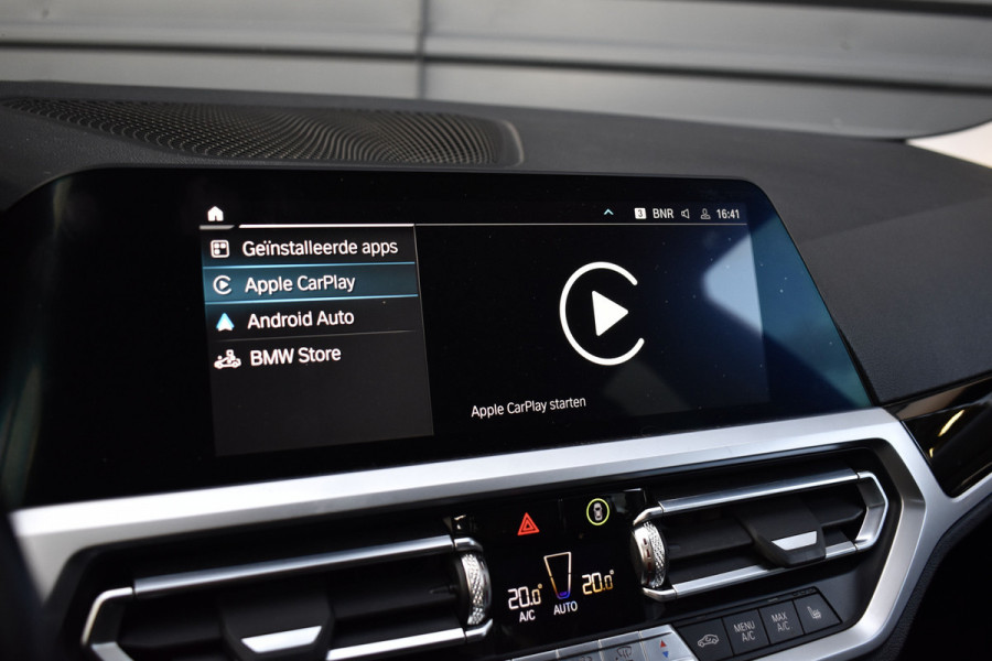 BMW 3 Serie 330e High Executive Shadow Line | ACC | 19'' M Wielen | Stuur + Stoelverwarming | CarPlay | Live Cockpit Pro | BMW 3 Serie 330e High Executive Shadow Line | ACC | 19'' M Wielen | Stuur + Stoelverwarming | CarPlay | Live Cockpit Pro |