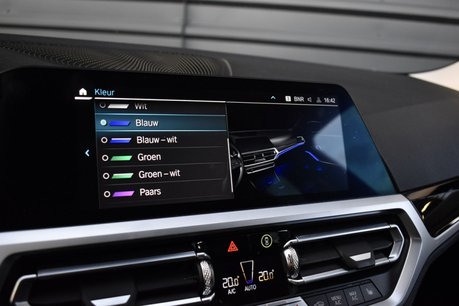 BMW 3 Serie 330e High Executive Shadow Line | ACC | 19'' M Wielen | Stuur + Stoelverwarming | CarPlay | Live Cockpit Pro | BMW 3 Serie 330e High Executive Shadow Line | ACC | 19'' M Wielen | Stuur + Stoelverwarming | CarPlay | Live Cockpit Pro |