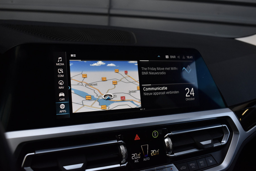 BMW 3 Serie 330e High Executive Shadow Line | ACC | 19'' M Wielen | Stuur + Stoelverwarming | CarPlay | Live Cockpit Pro | BMW 3 Serie 330e High Executive Shadow Line | ACC | 19'' M Wielen | Stuur + Stoelverwarming | CarPlay | Live Cockpit Pro |