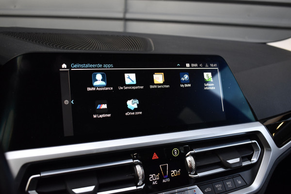 BMW 3 Serie 330e High Executive Shadow Line | ACC | 19'' M Wielen | Stuur + Stoelverwarming | CarPlay | Live Cockpit Pro | BMW 3 Serie 330e High Executive Shadow Line | ACC | 19'' M Wielen | Stuur + Stoelverwarming | CarPlay | Live Cockpit Pro |