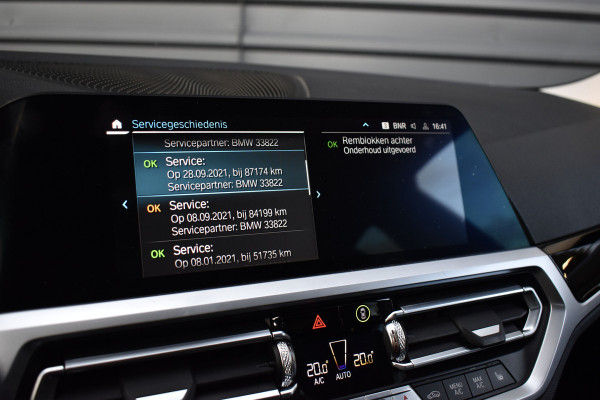 BMW 3 Serie 330e High Executive Shadow Line | ACC | 19'' M Wielen | Stuur + Stoelverwarming | CarPlay | Live Cockpit Pro | BMW 3 Serie 330e High Executive Shadow Line | ACC | 19'' M Wielen | Stuur + Stoelverwarming | CarPlay | Live Cockpit Pro |
