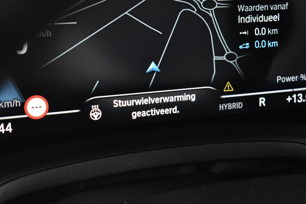 BMW 3 Serie 330e High Executive Shadow Line | ACC | 19'' M Wielen | Stuur + Stoelverwarming | CarPlay | Live Cockpit Pro | BMW 3 Serie 330e High Executive Shadow Line | ACC | 19'' M Wielen | Stuur + Stoelverwarming | CarPlay | Live Cockpit Pro |