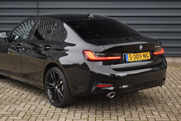 BMW 3 Serie 330e High Executive Shadow Line | ACC | 19'' M Wielen | Stuur + Stoelverwarming | CarPlay | Live Cockpit Pro | BMW 3 Serie 330e High Executive Shadow Line | ACC | 19'' M Wielen | Stuur + Stoelverwarming | CarPlay | Live Cockpit Pro |