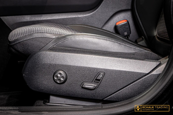 Mercedes-Benz GLC 200 4MATIC AMG Line|MBUX|LED|Ambien Mercedes-Benz GLC 200 4MATIC AMG Line|MBUX|LED|Ambien