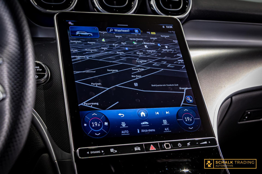 Mercedes-Benz GLC 200 4MATIC AMG Line|MBUX|LED|Ambien Mercedes-Benz GLC 200 4MATIC AMG Line|MBUX|LED|Ambien