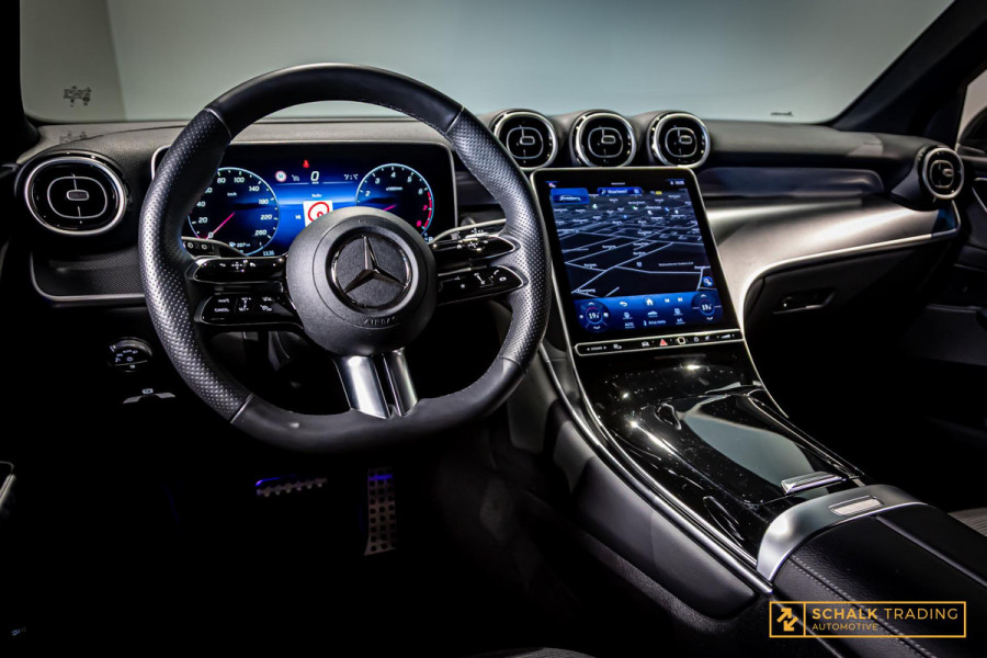 Mercedes-Benz GLC 200 4MATIC AMG Line|MBUX|LED|Ambien Mercedes-Benz GLC 200 4MATIC AMG Line|MBUX|LED|Ambien