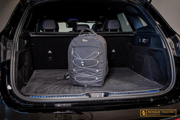 Mercedes-Benz GLC 200 4MATIC AMG Line|MBUX|LED|Ambien Mercedes-Benz GLC 200 4MATIC AMG Line|MBUX|LED|Ambien