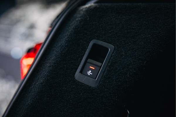 Audi A6 Avant 55 TFSI e quattro Competition | Maxton Design | 360 camera | S-line | Pano | Stoelverwarming | Audi A6 Avant 55 TFSI e quattro Competition | Maxton Design | 360 camera | S-line | Pano | Stoelverwarming |