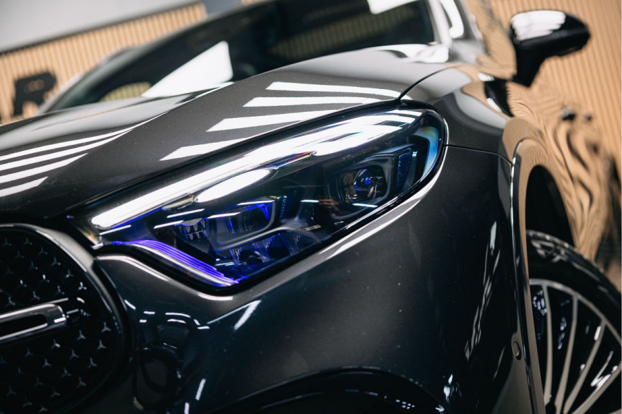 Mercedes-Benz GLC 300e 4MATIC AMG Line | Pano | Stoelverwarming | 360 camera | AMG Look