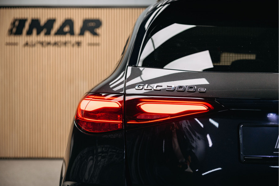 Mercedes-Benz GLC 300e 4MATIC AMG Line | Pano | Stoelverwarming | 360 camera | AMG Look
