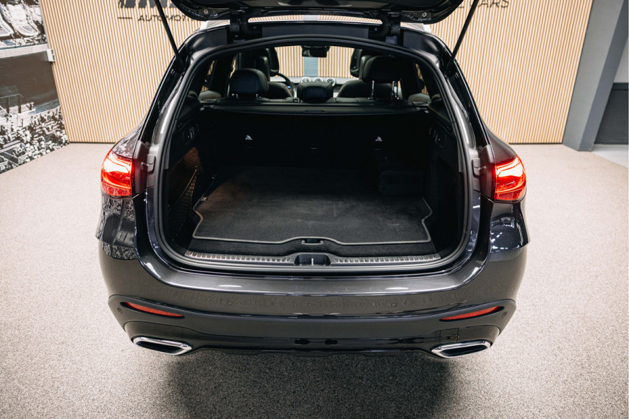 Mercedes-Benz GLC 300e 4MATIC AMG Line | Pano | Stoelverwarming | 360 camera | AMG Look