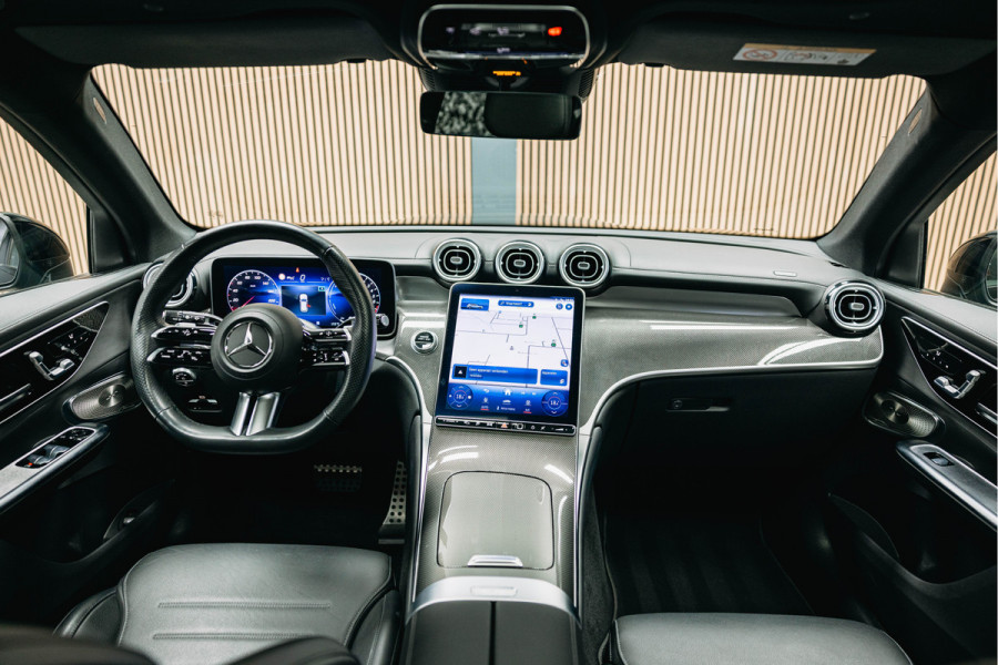 Mercedes-Benz GLC 300e 4MATIC AMG Line | Pano | Stoelverwarming | 360 camera | AMG Look